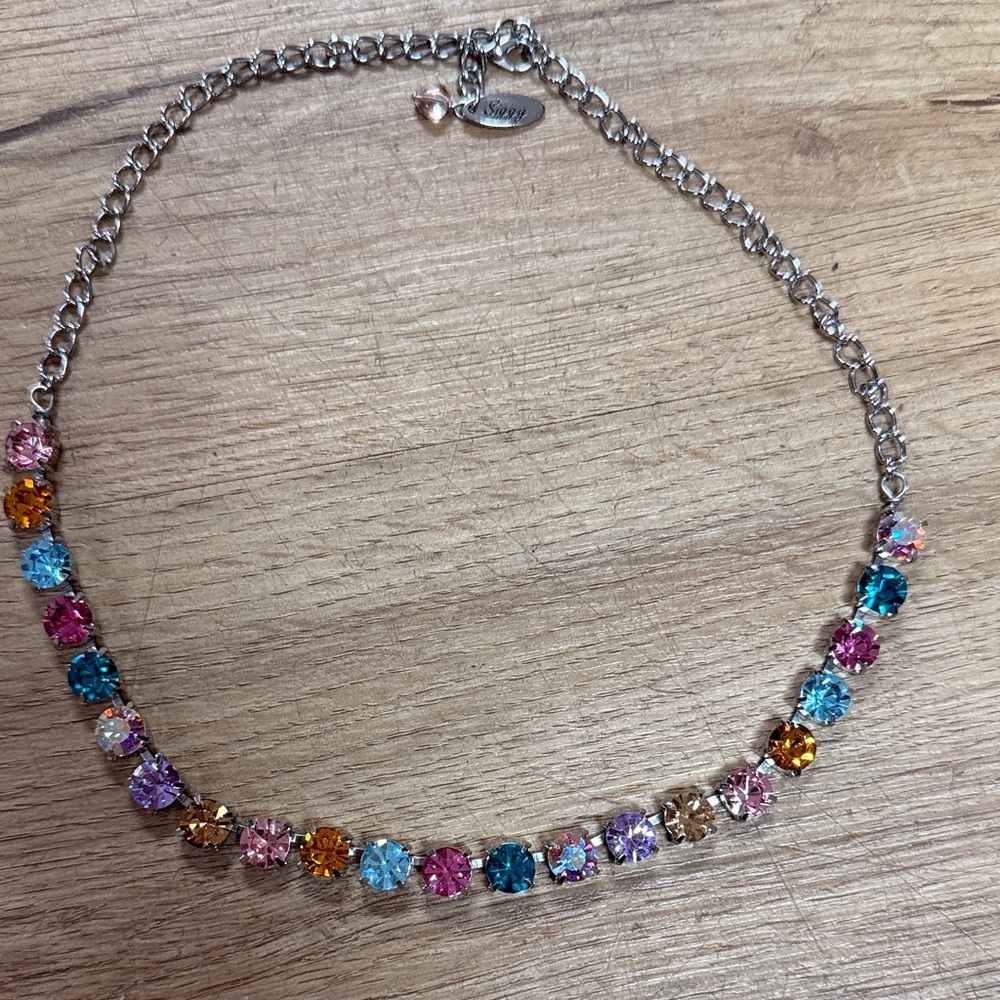 Siggy Swarovski Crystal necklace. Fabulous color combo. In Brand new condition!